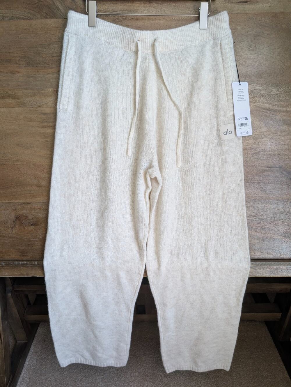 NWT Alo Yoga New Class Cashmere Sweatpants Womens XL Bone Heather Stretch U5021R